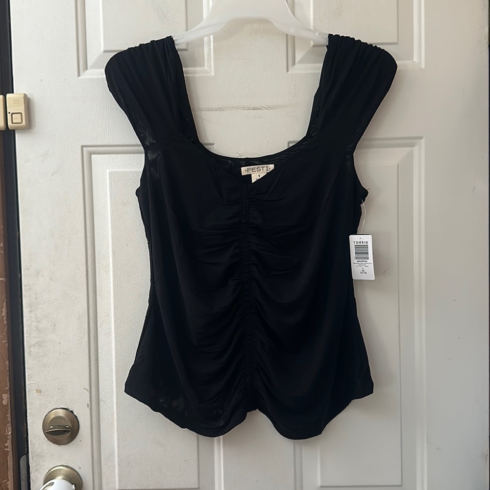 TORRID FESTI MESH RUCHED FRONT TANK: BLACK: NWT: SIZE 1